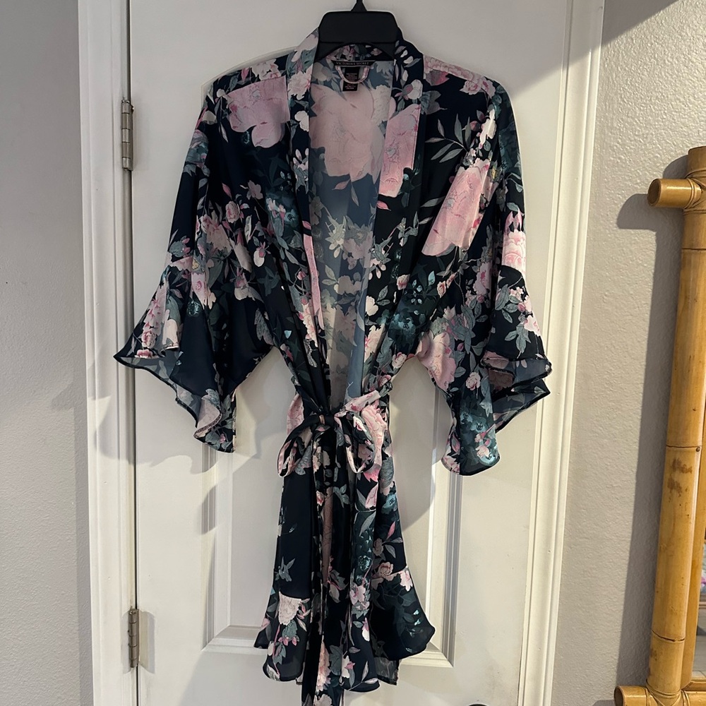 Victoria’s Secret Silky Robe With Tie - Gem